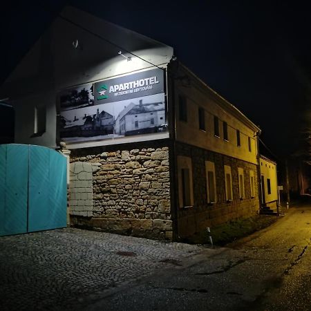 Lanškroun Aparthotel Brokes מראה חיצוני תמונה