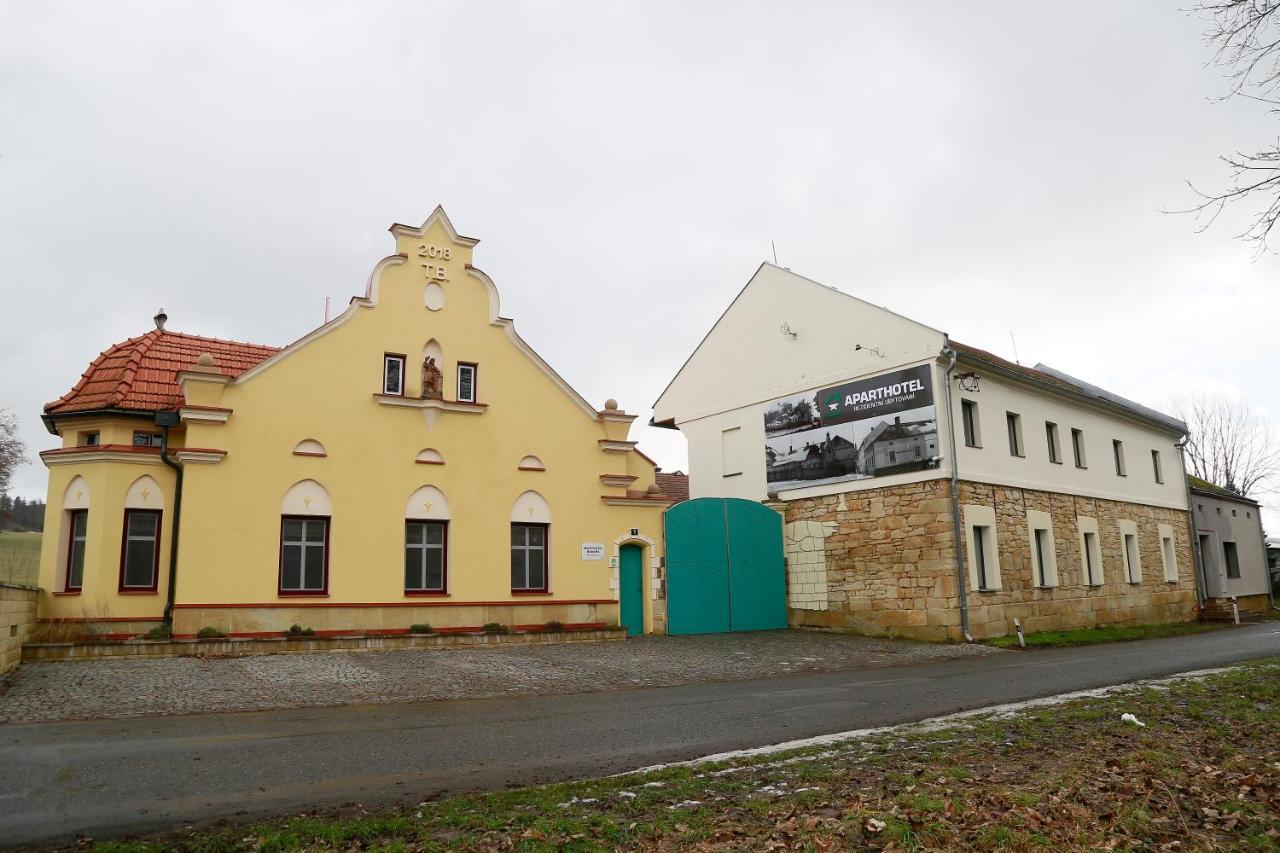 Lanškroun Aparthotel Brokes מראה חיצוני תמונה